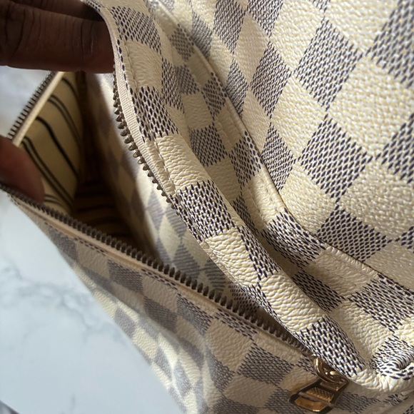 Checkered Backpack - Picture 4 of 12